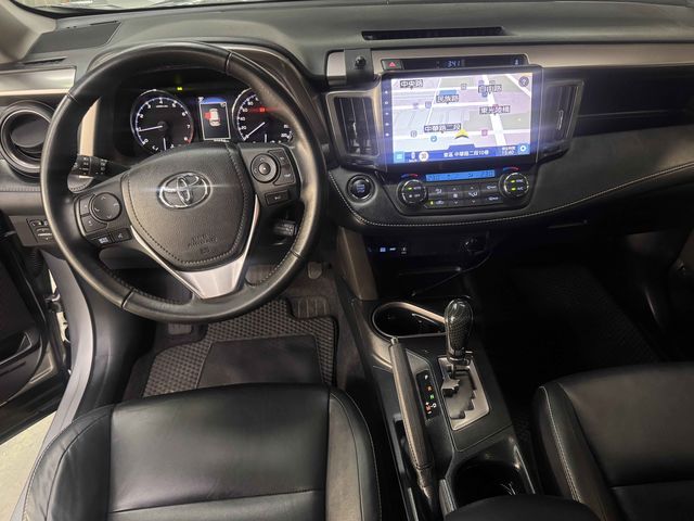 RAV4 2.0  第9張相片