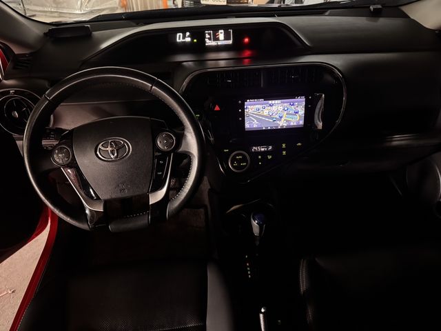 PRIUS C 1.5  第9張相片