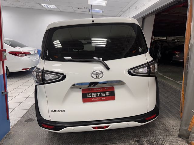 SIENTA 1.8  第5張相片