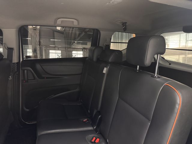 SIENTA 1.8  第8張相片