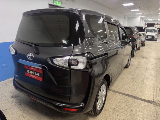 SIENTA 1.8  第5張相片