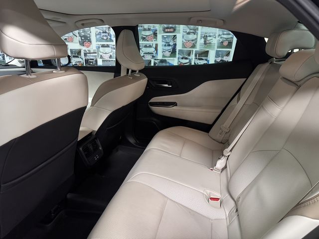 CROWN 2.4  第8張相片