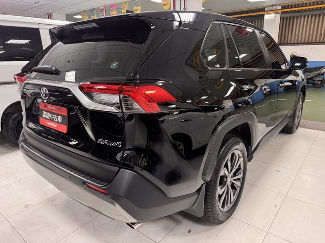 RAV4 2.0  第4張相片