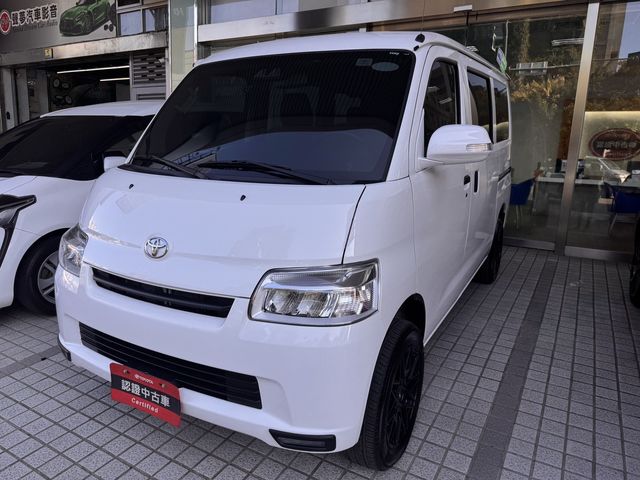 TOWN ACE VAN 5人  第1張相片