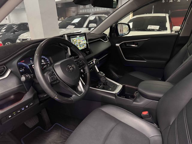RAV4 2.5 HV  第7張相片