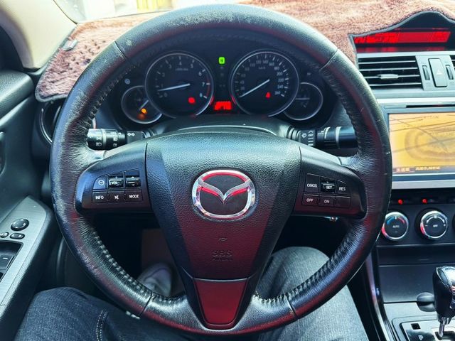 誠宏嚴選2010年Mazda6 2.0cc 豪華版 定速/雙電動椅/雙恆溫空調  第7張相片