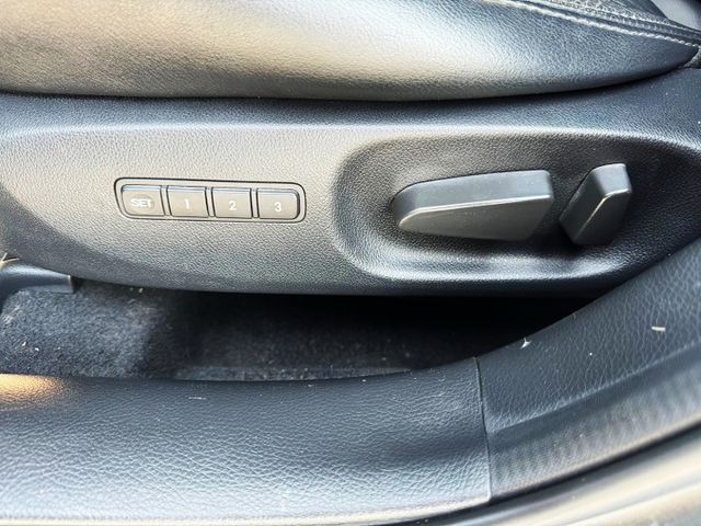 誠宏嚴選2010年Mazda6 2.0cc 豪華版 定速/雙電動椅/雙恆溫空調  第9張相片