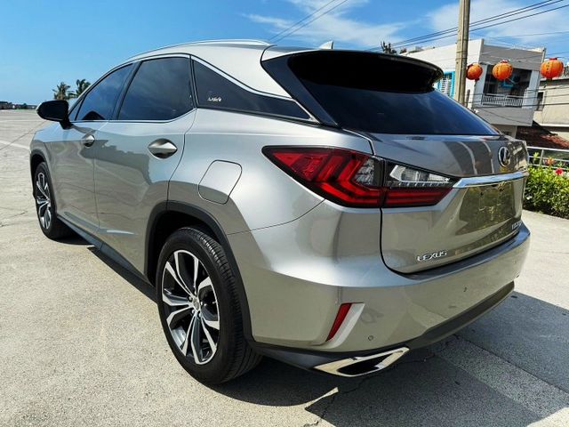 誠宏嚴選2017年RX200T 2.0cc 旗艦版 電動椅/天窗/ABS/TCS防滑/盲點  第3張相片