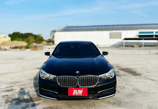 誠宏嚴選2016年BMW 730I 2.0cc 氣壓懸吊/電子避震/車門自動吸附/360環景  第2張相片