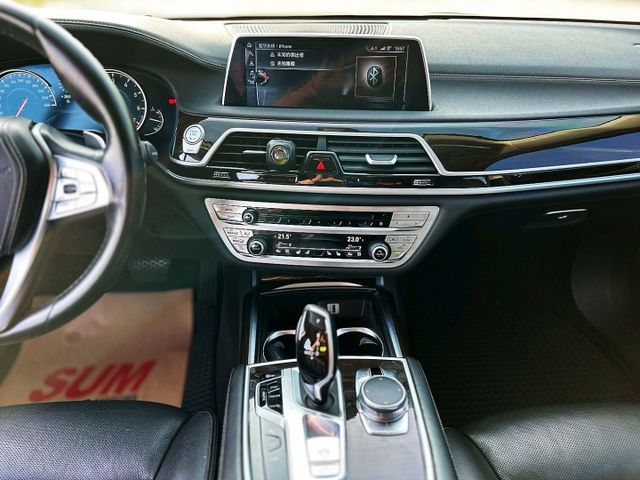 誠宏嚴選2016年BMW 730I 2.0cc 氣壓懸吊/電子避震/車門自動吸附/360環景  第11張相片