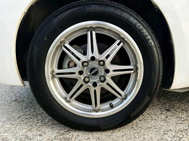 誠宏嚴選2012年Yaris 1.5cc 跑少 里程保證 有安卓機/恆溫空調  第6張相片