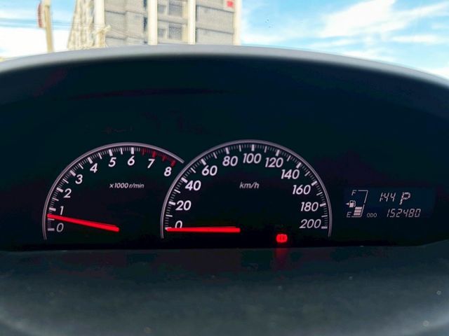誠宏嚴選2012年Yaris 1.5cc 跑少 里程保證 有安卓機/恆溫空調  第8張相片