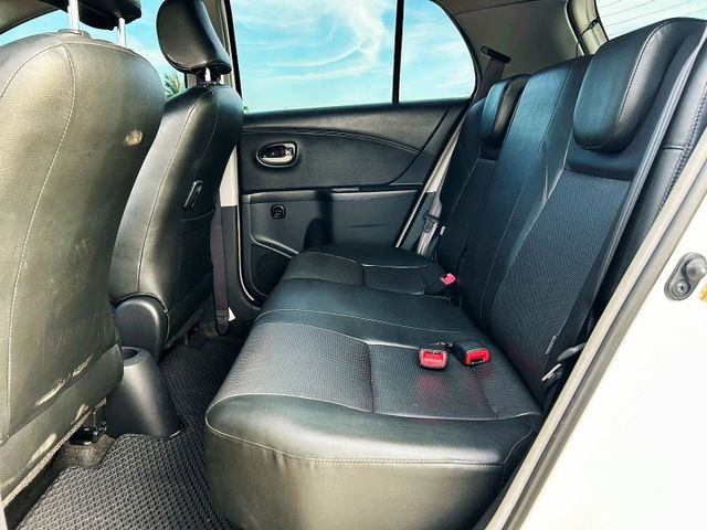 誠宏嚴選2012年Yaris 1.5cc 跑少 里程保證 有安卓機/恆溫空調  第14張相片