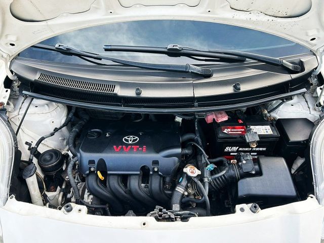 誠宏嚴選2012年Yaris 1.5cc 跑少 里程保證 有安卓機/恆溫空調  第16張相片