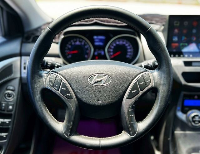 誠宏嚴選2012年Elantra 1.8cc 旗艦版 改裝大包/安卓機/重低音喇叭/燒鈦手工管/前後燈/MS鋁圈  第7張相片