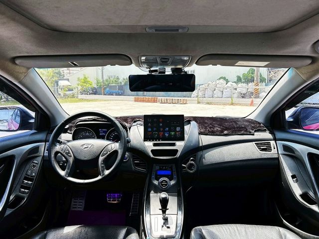 誠宏嚴選2012年Elantra 1.8cc 旗艦版 改裝大包/安卓機/重低音喇叭/燒鈦手工管/前後燈/MS鋁圈  第13張相片