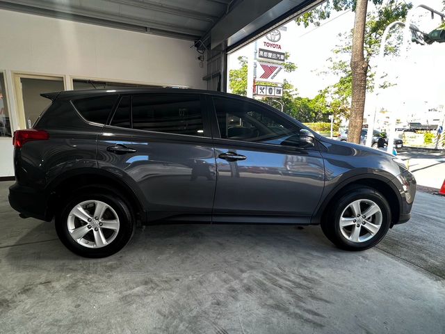 RAV4 2.0  第4張相片