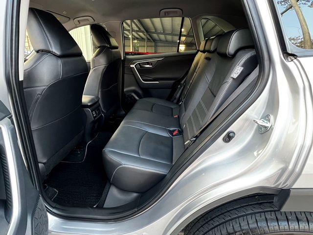 RAV4 2.0  第9張相片
