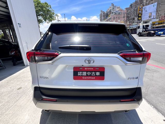 RAV4 2.0  第6張相片