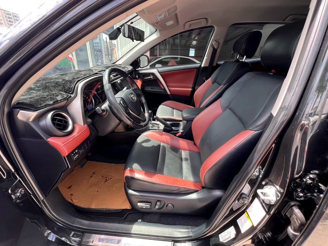 RAV4 2.0  第8張相片