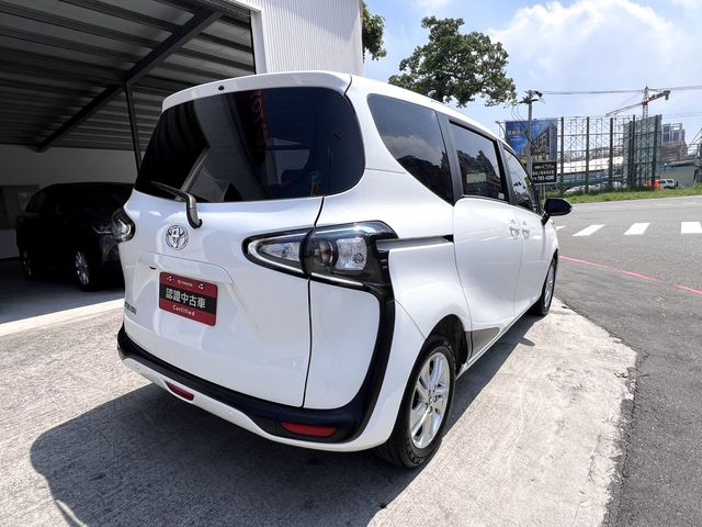 SIENTA 1.8  第5張相片