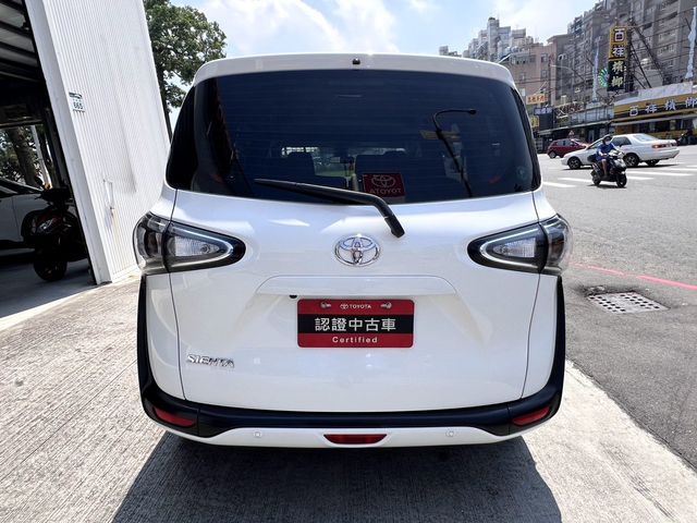 SIENTA 1.8  第6張相片