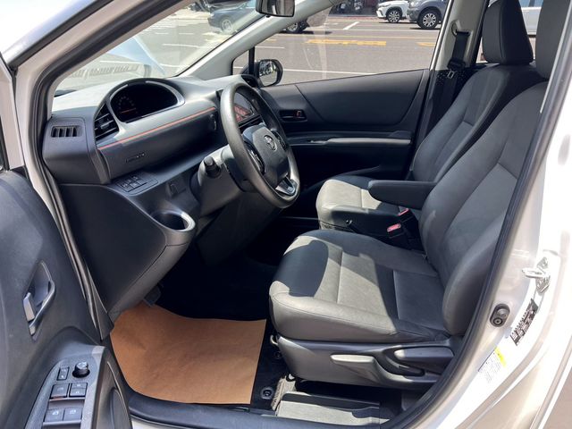 SIENTA 1.8  第8張相片