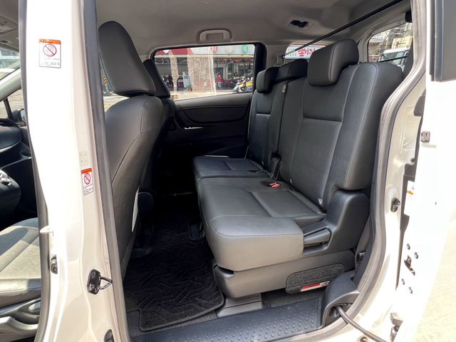 SIENTA 1.8  第9張相片