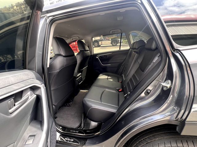 RAV4 2.0  第9張相片