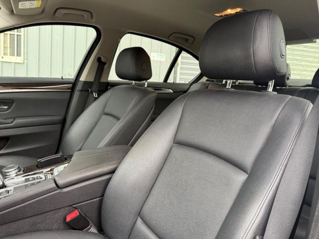 BMW/ 寶馬 520i  第2張相片