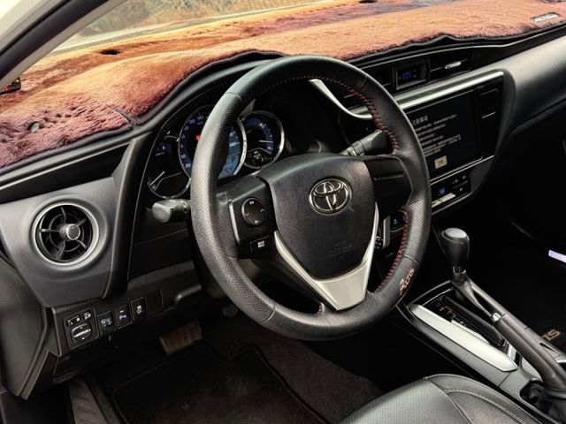 Toyota ALTIS  第9張相片
