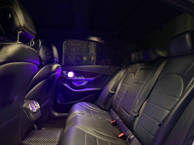 Mercedes-Benz/賓士 C400  第6張相片