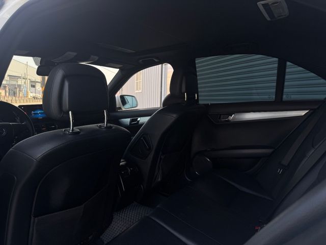 Mercedes-Benz/賓士 C300  第8張相片
