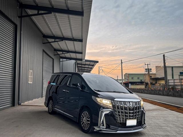 Toyota ALPHARD  第2張相片