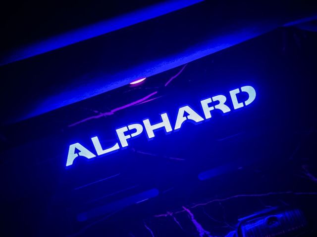 Toyota ALPHARD  第9張相片