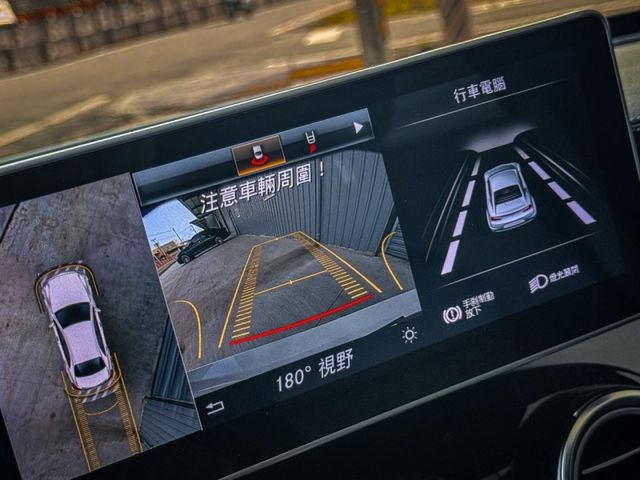 Mercedes-Benz/賓士 C250  第8張相片