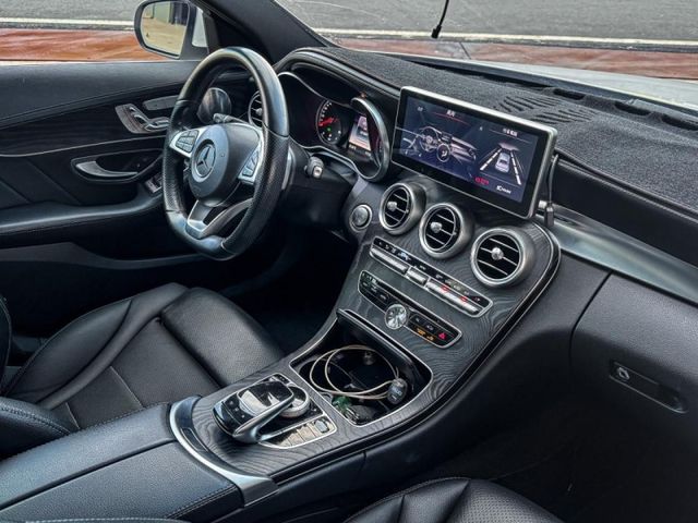 Mercedes-Benz/賓士 C300  第3張相片