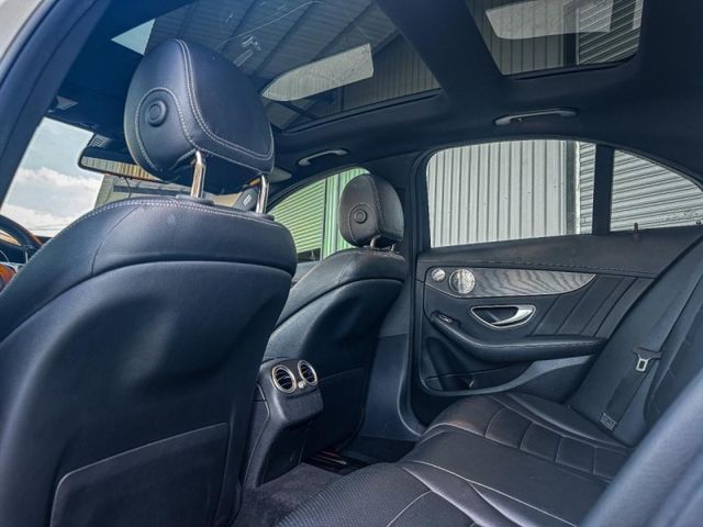 Mercedes-Benz/賓士 C300  第6張相片