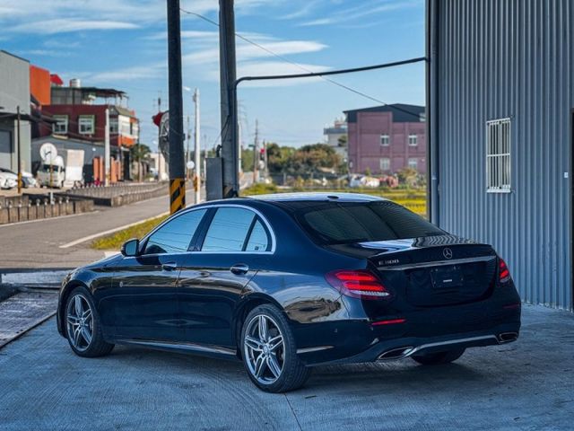 Mercedes-Benz/賓士 E-CLASS  第2張相片