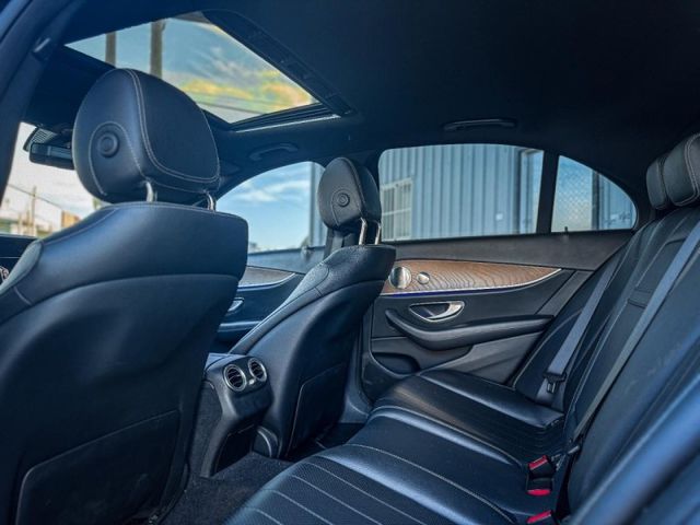 Mercedes-Benz/賓士 E-CLASS  第4張相片