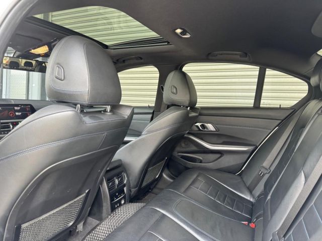 BMW/ 寶馬 330i M Sport  第9張相片