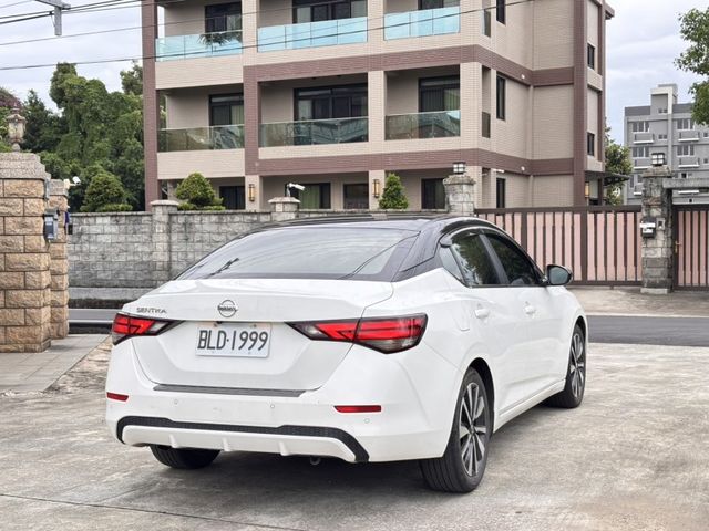 Nissan Sentra  第5張相片