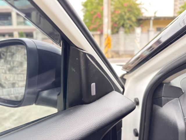 Nissan Sentra  第8張相片