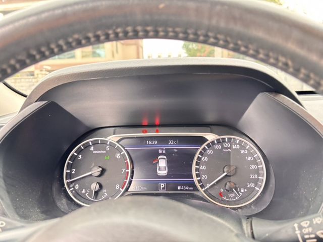 Nissan Sentra  第10張相片