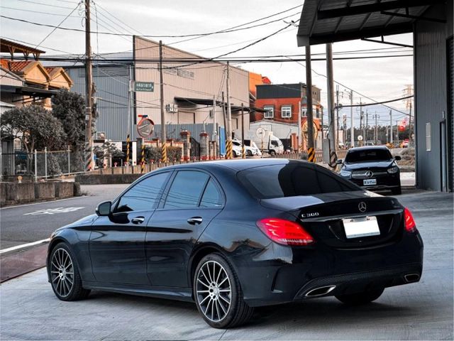 Mercedes-Benz/賓士 C300  第4張相片
