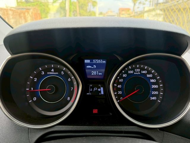 Hyundai Elantra  第6張相片