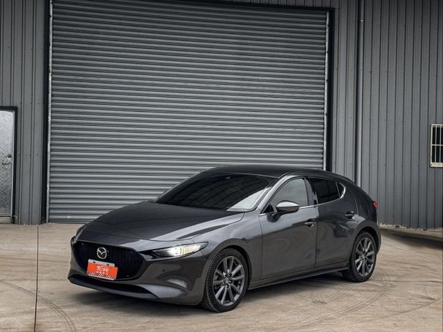 免鑰匙解鎖.啟動｜Bose音響｜360環景 前後鏡頭｜自動頭燈｜雙區恆溫｜電子手煞｜全車氣氛燈｜電動座椅  第1張相片