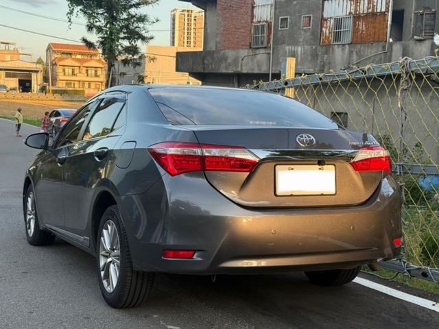 Toyota ALTIS  第2張相片