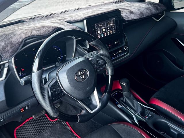 方向盤快控鍵｜換檔撥片｜恆溫空調 光感應自動頭燈｜分區溫控｜定速巡航 免鑰匙啟動車門鎖｜遠光燈自動控制 ACC主動跟車系統｜車道維持輔助系統  第5張相片