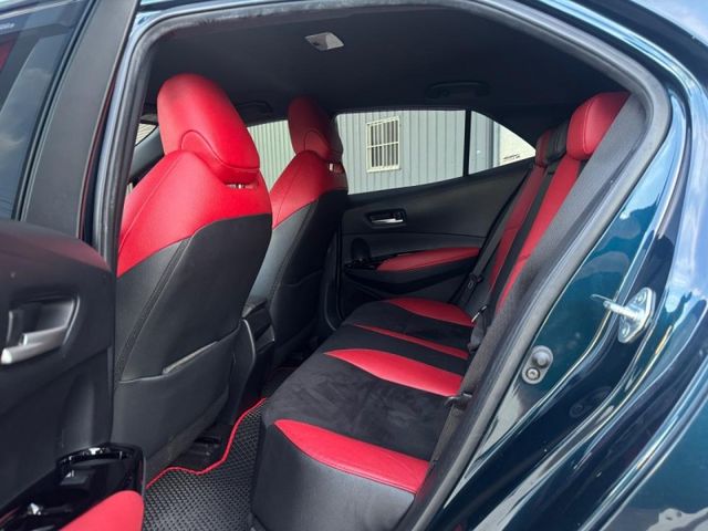 方向盤快控鍵｜換檔撥片｜恆溫空調 光感應自動頭燈｜分區溫控｜定速巡航 免鑰匙啟動車門鎖｜遠光燈自動控制 ACC主動跟車系統｜車道維持輔助系統  第7張相片